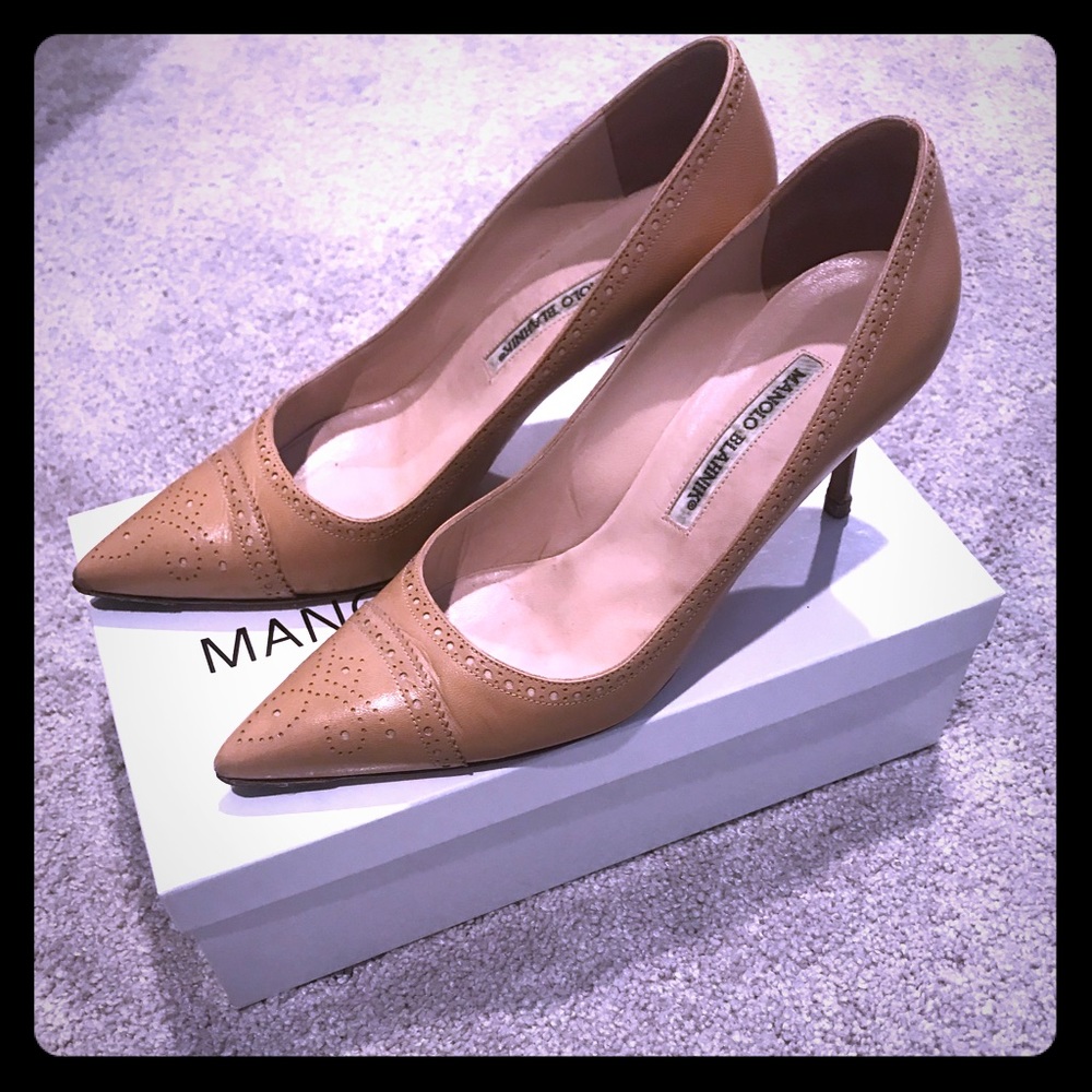 Manolo Blahnik tan Pattie Kid Pump